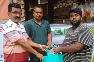 ব্রাহ্মণবাড়িয়ার সেই চা দোকানির পাশে বসুন্ধরা শুভসংঘ
