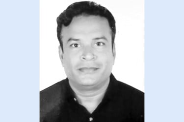 মহাসড়কে বর্জ্যে স্বাস্থ্যঝুঁঁকি