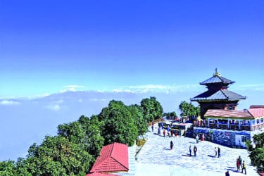 রোমাঞ্চকর চন্দ্রগিরি পাহাড়