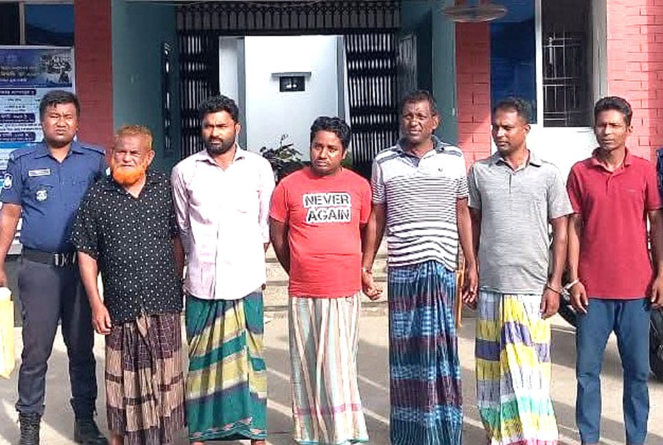 বোচাগঞ্জে ফ্যাসিস্ট আওয়ামী লীগের ৬ নেতা গ্রেফতার