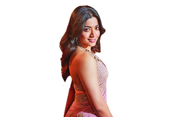 রাশমিকা কেন কাঁদেন