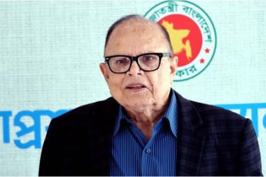চালের দাম বৃদ্ধি বন্ধে নজরদারি চলছে: খাদ্য উপদেষ্টা