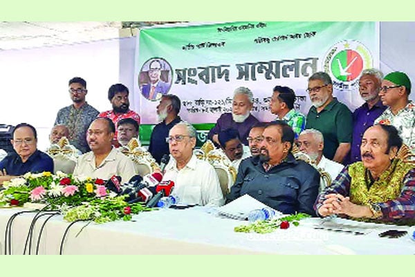 জি এম কাদেরের বিরুদ্ধে পাল্টা তোপ বহিষ্কৃতদের