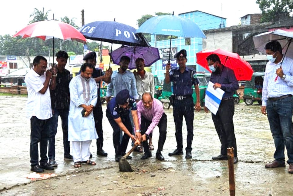 সিরাজগঞ্জে ‘জুলাই স্মৃতিস্তম্ভ’ নির্মাণ কাজের উদ্বোধন