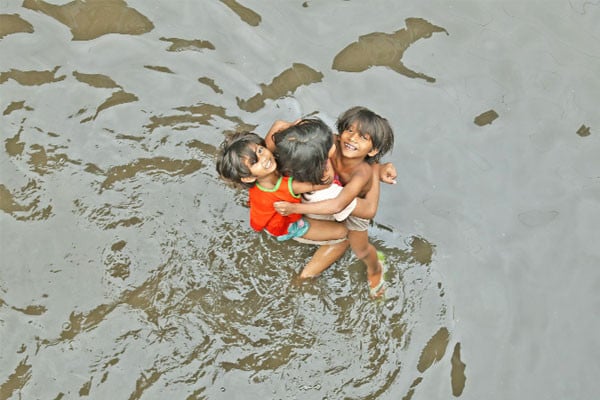 টানা বৃষ্টিতে রাজধানীতে জলাবদ্ধতা দুর্ভোগ