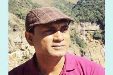 সিলেটে জনতার হাতে আটক আওয়ামী লীগ নেতা