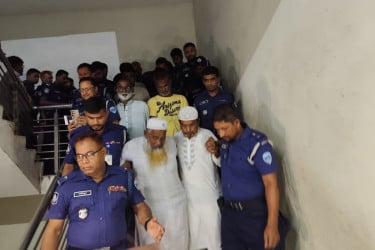 মুরাদনগরে তিন জনকে হত্যা: ৮ আসামি ৩ দিনের রিমান্ডে