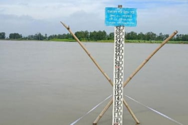 যমুনায় পানি বৃদ্ধি, ভারী বর্ষণে বিপাকে নিম্ন আয়ের মানুষ বিপাকে