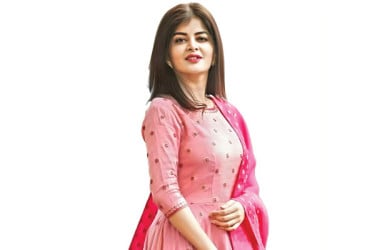 ঢাকাই ছবিতে মধুমিতা সমাচার