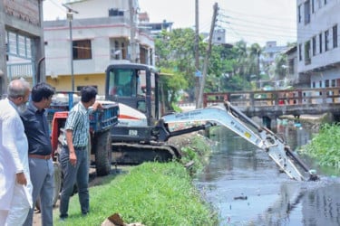দখল-দূষণে বদ্ধ চার খাল