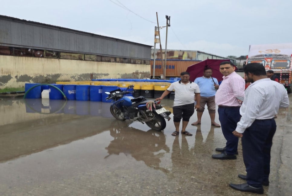 বেনাপোল বন্দরে জলাবদ্ধতায় কমিটি গঠন