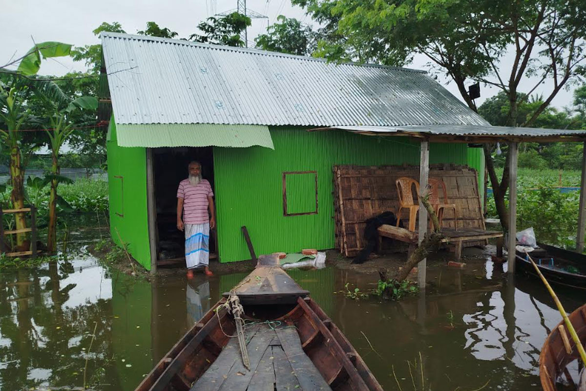 টানা বৃষ্টিতে জলমগ্ন নোয়াখালী