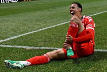 পা ভাঙার জন্য কাউকে দায়ী করছেন না মুসিয়ালা