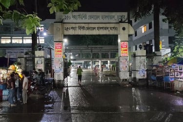 যশোরে স্টিলের বাক্স থেকে গৃহবধূর মরদেহ উদ্ধার, স্বামী আটক