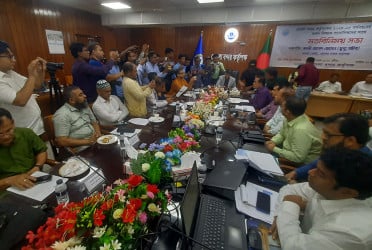মোংলা বন্দরে ২০২৪-২৫ অর্থবছরের লক্ষ্যমাত্রা অর্জিত