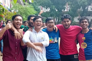 এসএসসি ও সমমানের ফল প্রকাশ, পাসের হার ৬৮.৪৫