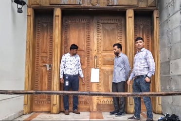 শাজাহান খানের মেয়ের সম্পদের হিসাব চেয়ে বাসার দরজায় দুদকের নোটিশ