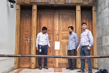 শাজাহান খানের মেয়ের সম্পদের হিসাব চেয়ে বাসার দরজায় দুদকের নোটিশ