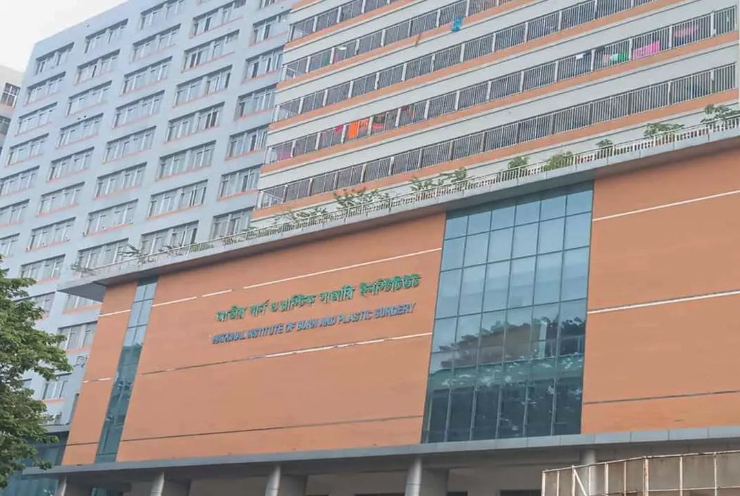 একই পরিবারের ৫ জন দগ্ধ, বার্ন ইনস্টিটিউটে ভর্তি
