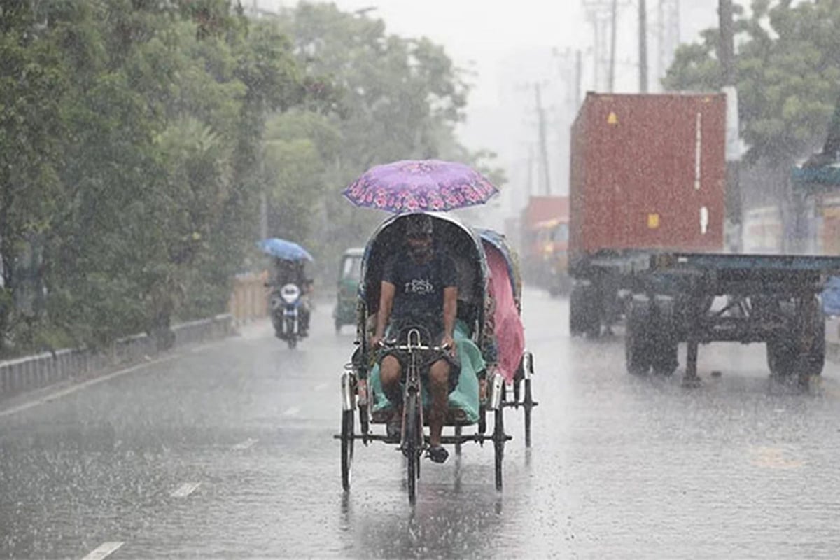 রাজধানীতে বৃষ্টির সম্ভাবনা, কমতে পারে তাপমাত্রা