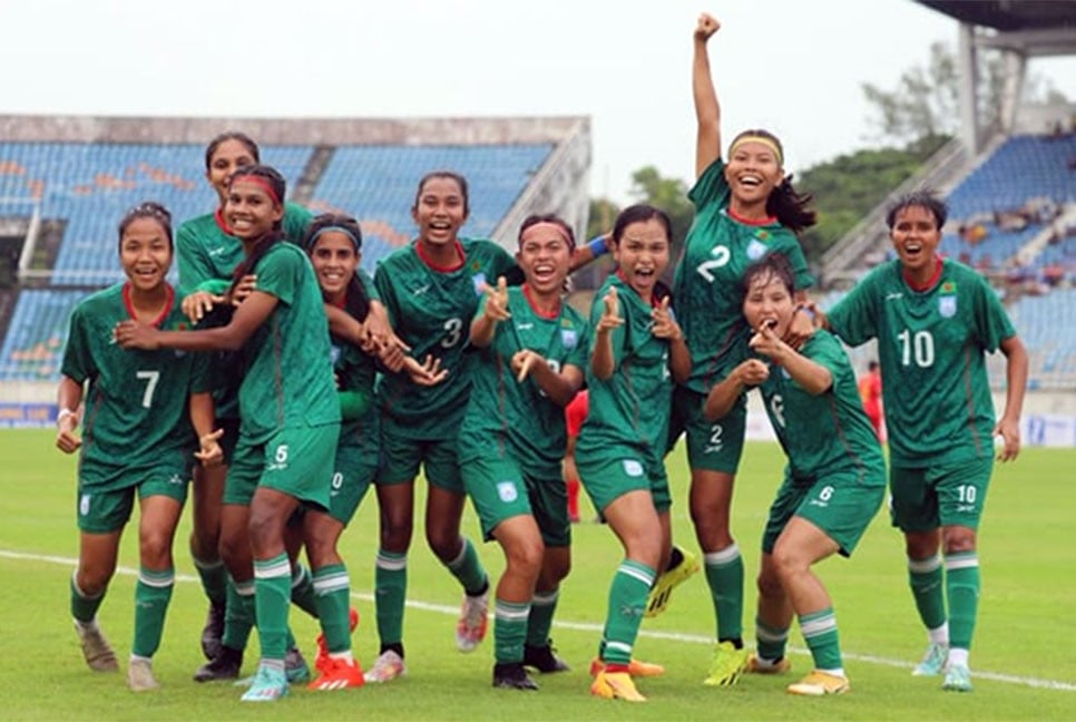 শ্রীলঙ্কার জালে ৩ গোল দিয়ে বিরতিতে বাংলাদেশ