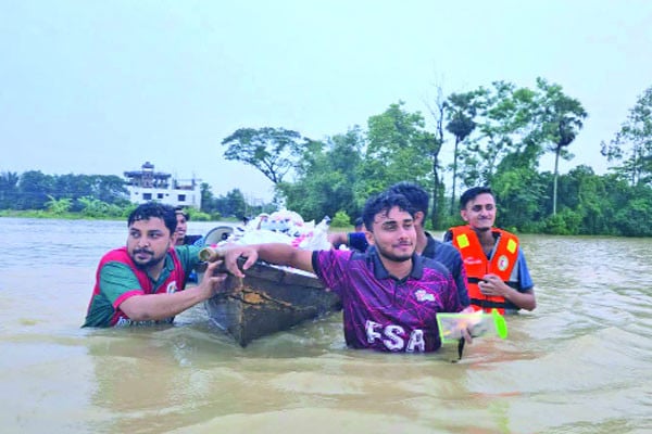 ফেনী জেলার বিভিন্ন এলাকা পানির নিচে