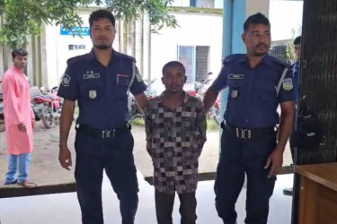 দুর্গাপুরে ভারতীয় নাগরিক আটক