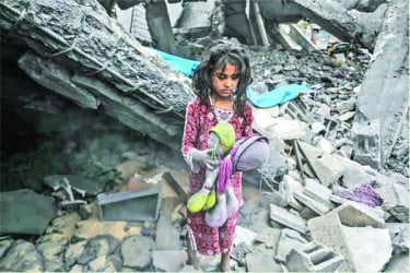 খাবারের লাইনে দাঁড়িয়ে থাকা শিশুদের হত্যা করল ইসরায়েলি বাহিনী