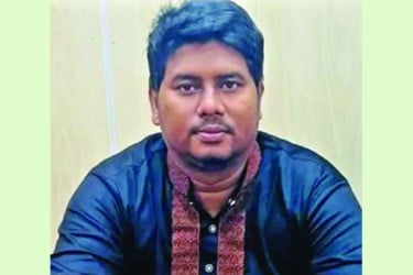প্রকাশ্যে গুলি ও রগ কেটে খুন