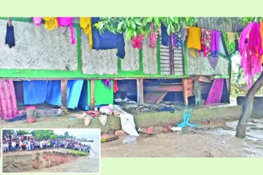আতঙ্কে ফেনী নোয়াখালীবাসী