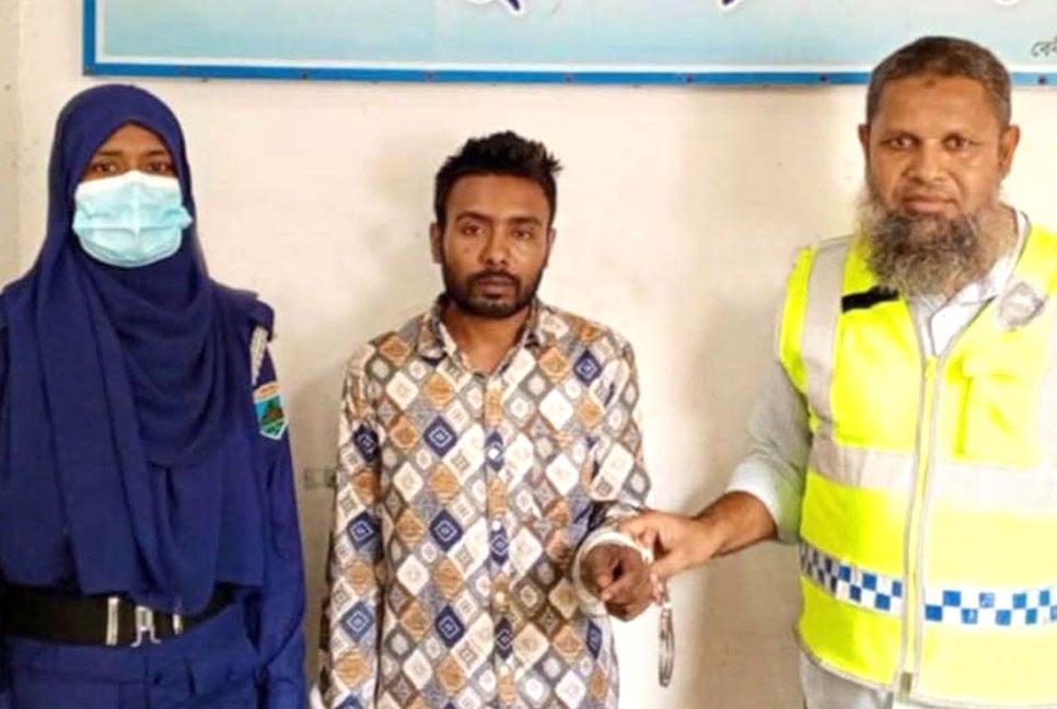 ধুনটে পুলিশকে কুপিয়ে হ্যান্ডকাপসহ পালানো সেই আসামি গ্রেপ্তার