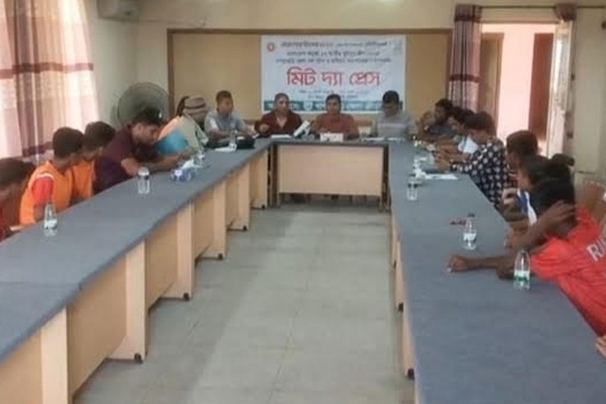 খাগড়াছড়িতে অনুর্ধ্ব-১৭ ফুটবল লিগ নিয়ে মিট দ্য প্রেস