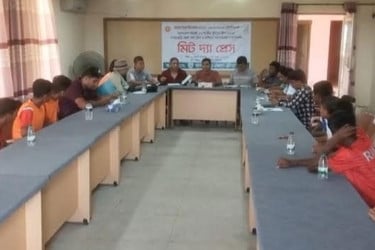 খাগড়াছড়িতে অনুর্ধ্ব-১৭ ফুটবল লিগ নিয়ে মিট দ্য প্রেস
