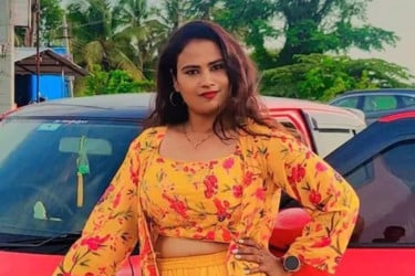 পরকীয়া সন্দেহে স্ত্রীর গায়ে ছুরি, হাসপাতালে অভিনেত্রী
