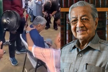 শতবর্ষী মাহাথির ক্লান্তিজনিত কারণে হাসপাতালে ভর্তি