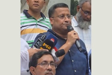 কতিপয় আওয়ামীপন্থী শিক্ষক এই সরকারের বিপক্ষে বিবৃতি দিয়েছে : মোর্শেদ হাসান