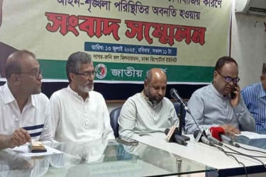সরকার চরম উদাসীনতা ও সিদ্ধান্তহীনতার পরিচয় দিচ্ছে: মামুনুর রশিদ