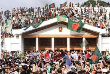 শিক্ষাপ্রতিষ্ঠানে জুলাই গণঅভ্যুত্থানের গ্রাফিতি প্রতিযোগিতা