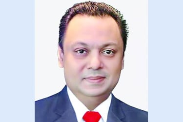 নানা চ্যালেঞ্জে কারখানা বন্ধের ঝুঁকি