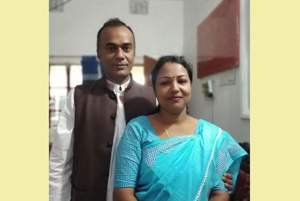 থাকেন ভারতে, বেতন তোলেন বাংলাদেশে