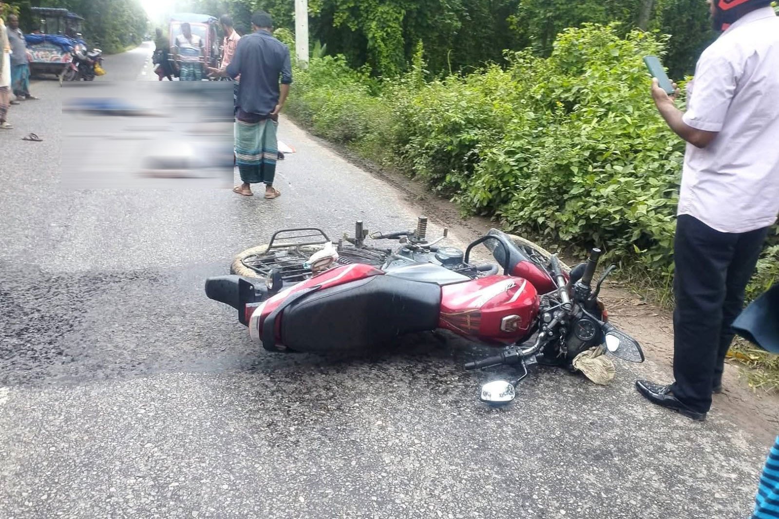 শ্রীপুরে সড়ক দুর্ঘটনা নিহত ১