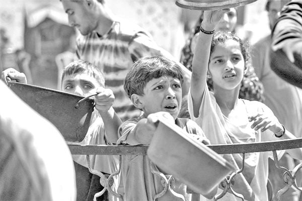 গাজায় ইসরায়েলের বর্বরতা চলছেই