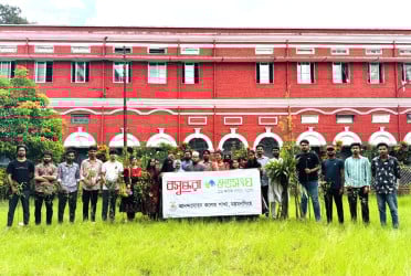 আনন্দ মোহন কলেজে বসুন্ধরা শুভসংঘের উদ্যোগে শতাধিক গাছের চারা রোপণ