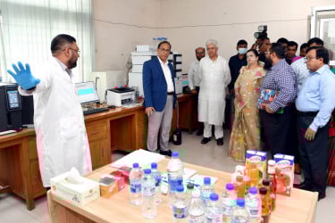 রফতানি সম্ভাবনাকে কাজে লাগাতে ন্যাশনাল হালাল ল্যাবরেটরি হবে মাইলফলক: শিল্প উপদেষ্টা
