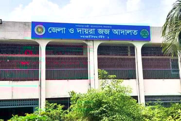 লোডশেডিংয়ের সময় কাঠগড়া থেকে পালালেন আসামি