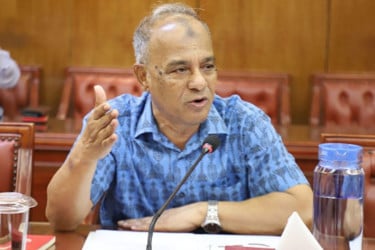 এবার মাদকের গডফাদারদের ধরব: স্বরাষ্ট্র উপদেষ্টা