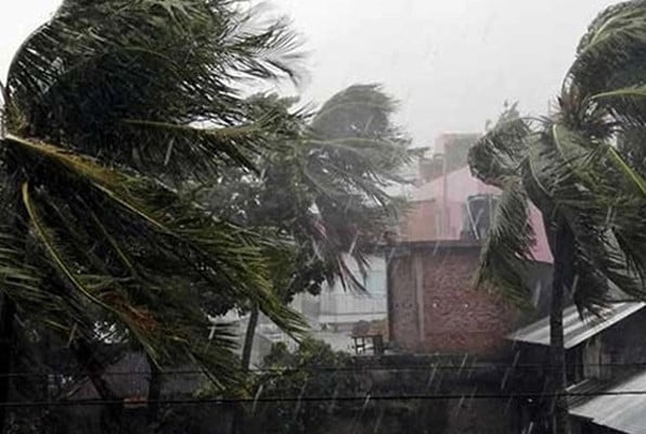 দুপুরের মধ্যে ঢাকাসহ ১৩ অঞ্চলে ঝড়ের আভাস