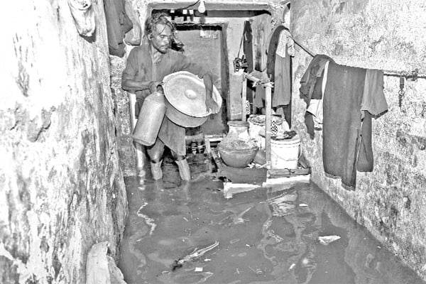 পাকিস্তানে বৃষ্টি ও বন্যায় ১১১ জনের মৃত্যু
