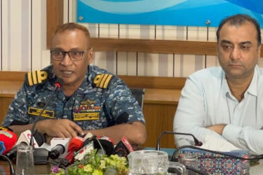 চসিকে বর্জ্য অপসারণে নীতিমালার বাইরে টাকা আদায় করা যাবে না