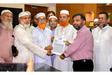 ইপিজেড বাস্তবায়নের দাবিতে গাইবান্ধায় স্মারকলিপি